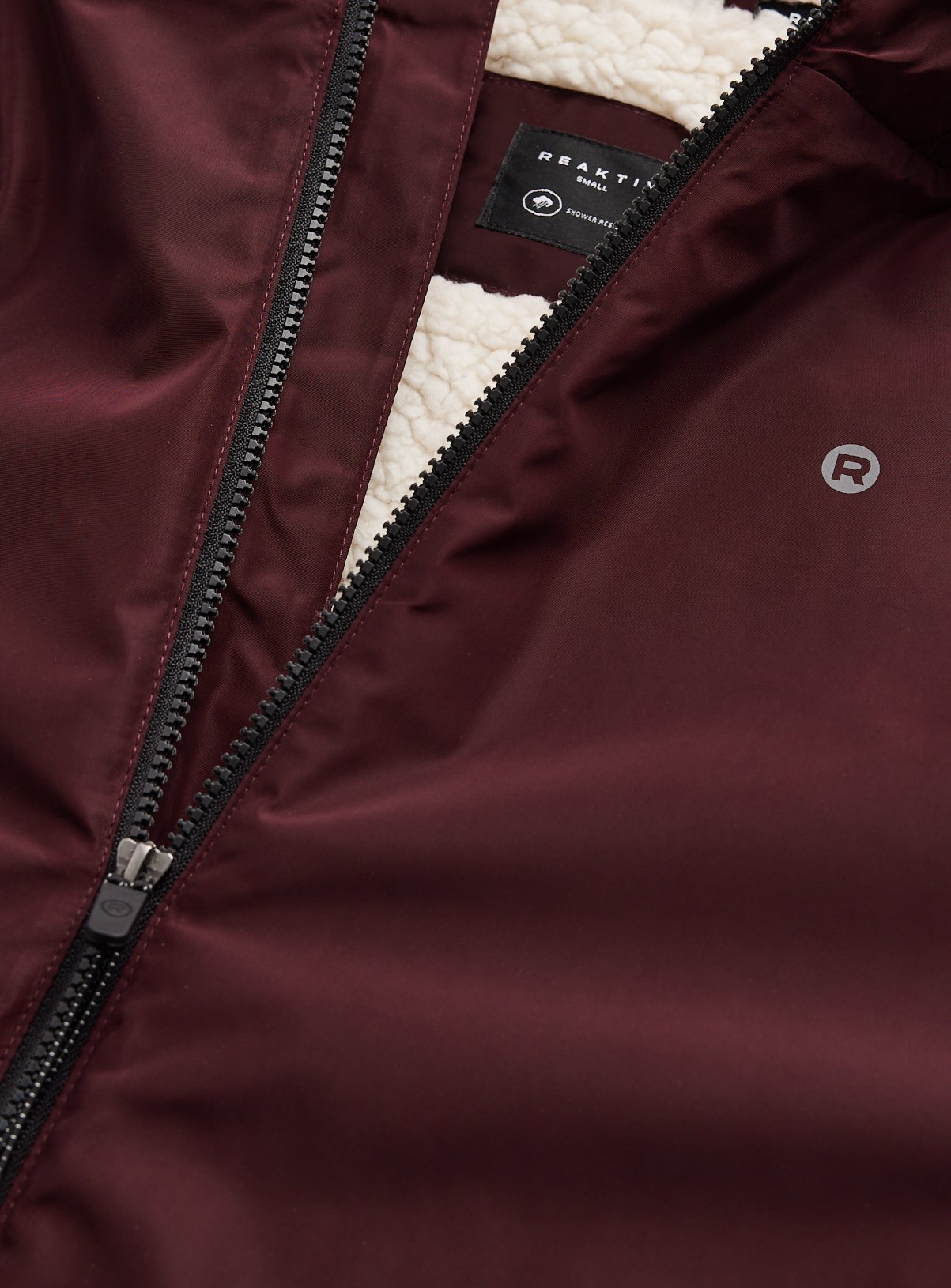 Reaktiv Outdoors Changing Robe L - Image 2 thumbnail